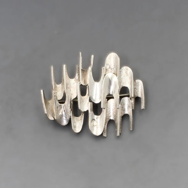 Ernest Blyth for Ivan Tarratt Ltd Modernist Brooch